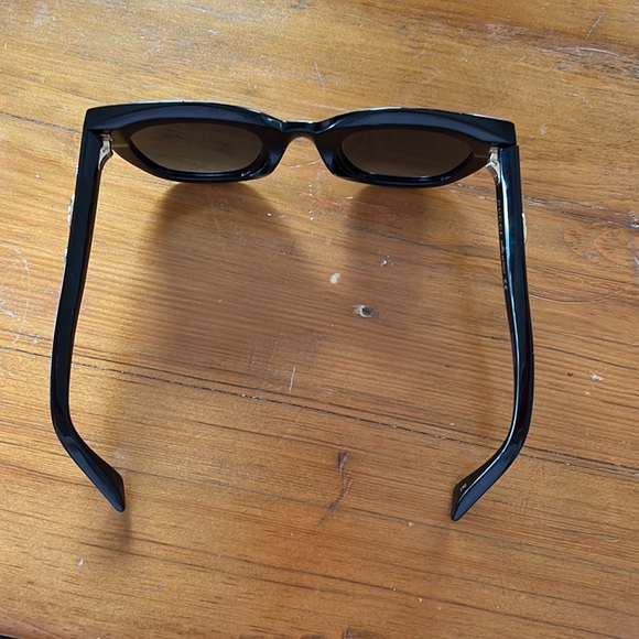 Authentic Gucci sunglasses style #0802S. Please read description! - Picture 9 of 11
